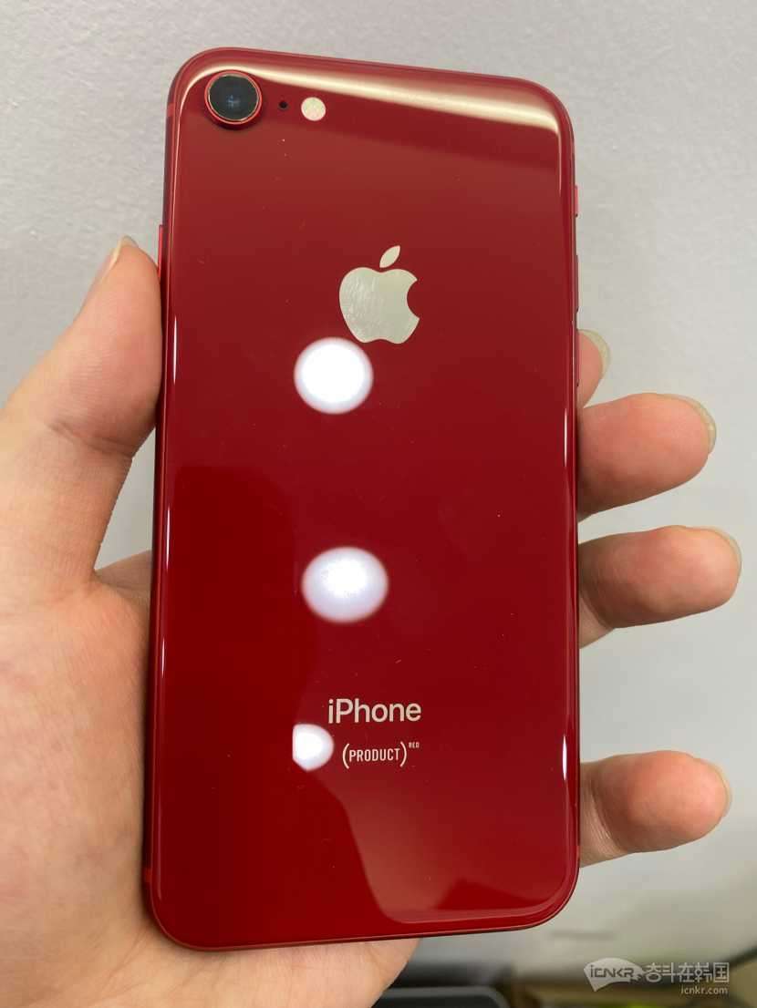 出苹果xsmax256g金色以及苹果864g红色