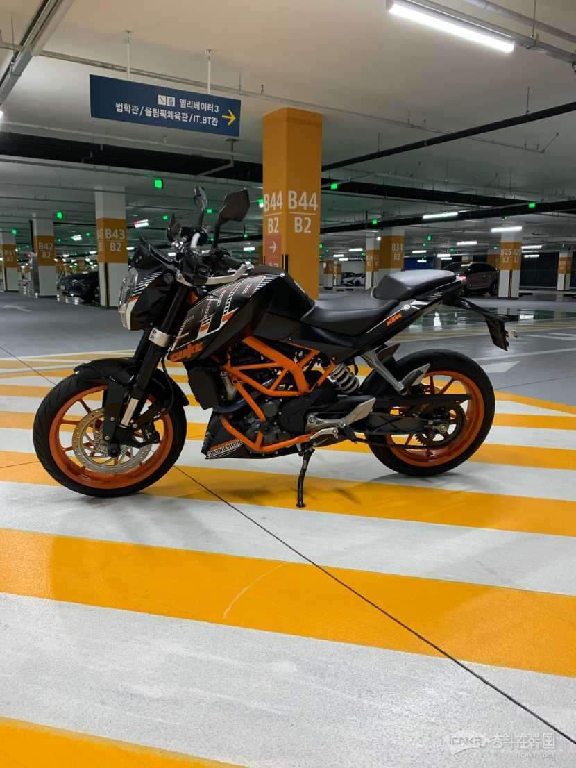 出16年ktm390duke