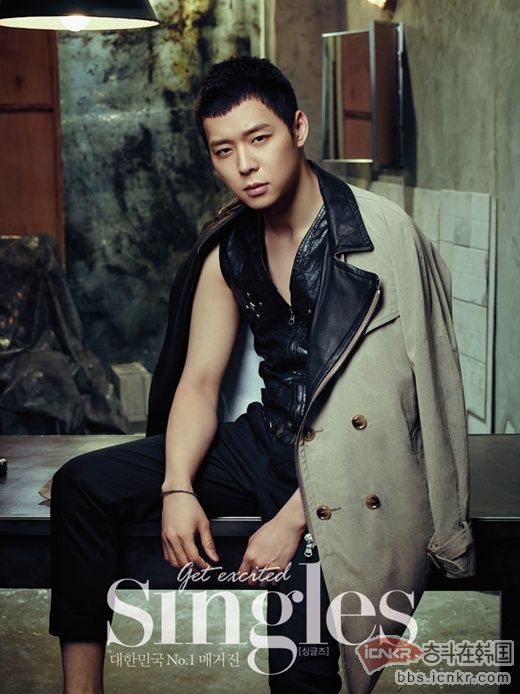 韩团jyj朴有天杂志写真帅气眼神秒杀众女