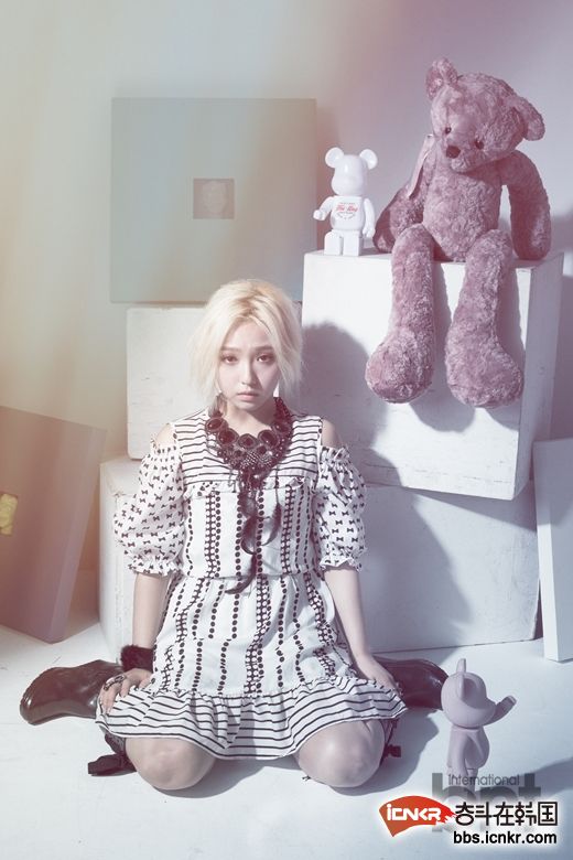 missa成员min拍写真百变风格尽展独特魅力