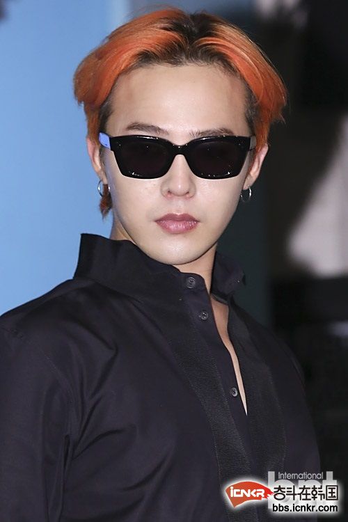 bb权志龙出席活动橘色头发耀眼夺目