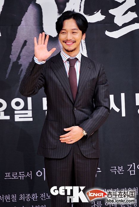 尽管李方地是个假象人物,当我还是能感受到他的魅力.