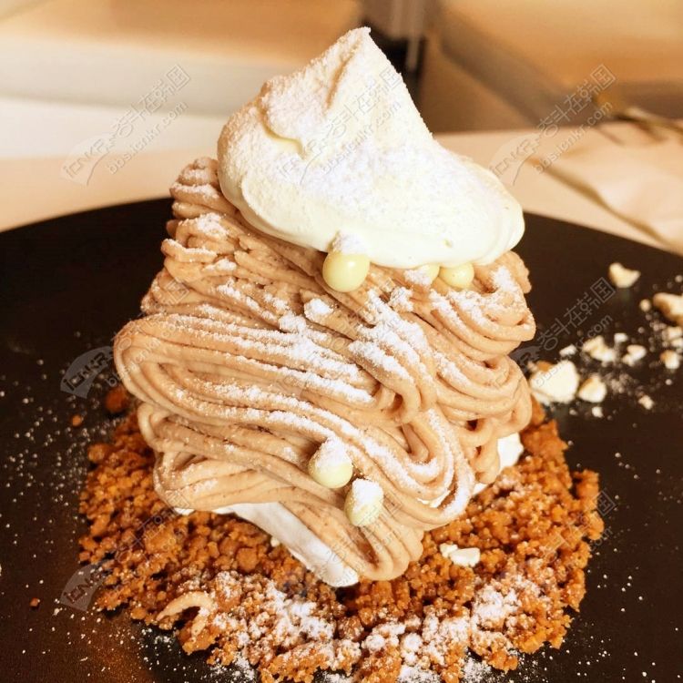 韩国美食冬季大热甜品勃朗峰栗子蛋糕