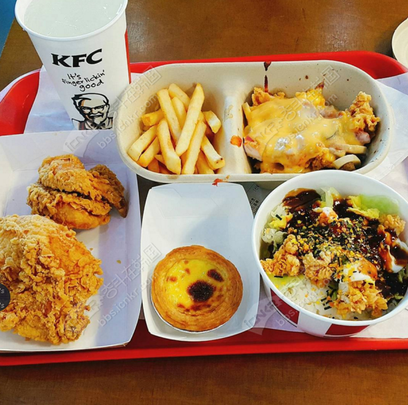 韩国肯德基推出新品舀着吃的炸鸡吃过的小伙伴都说不错呢