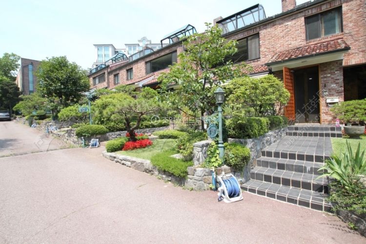 首尔江南瑞草区-高档大型别墅出售