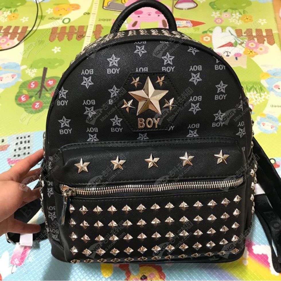 全新boy 双肩包 柳丁款 转让