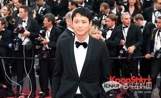 姜栋元没有邀请函却出席戛纳? yg娱乐的回应是.