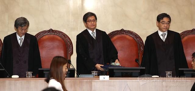 朴槿惠“亲信干政”案终审撤销二审判决