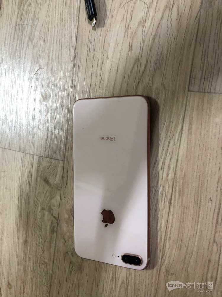 苹果8p电路板坏了修的话需要多少钱