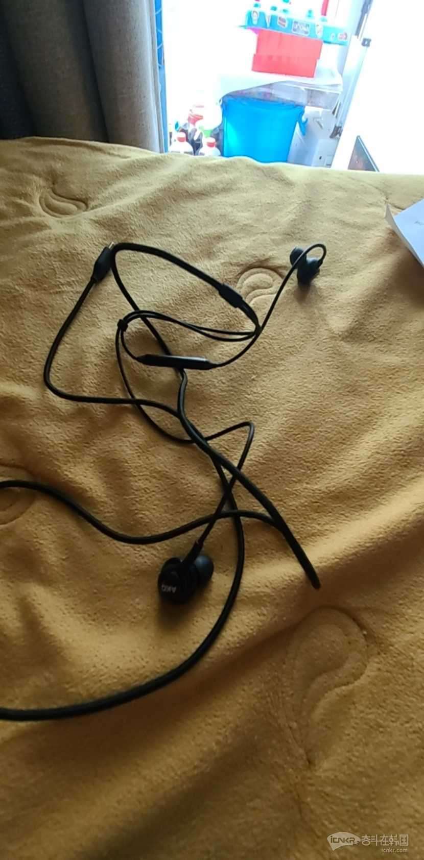 s20配的原装akg耳机