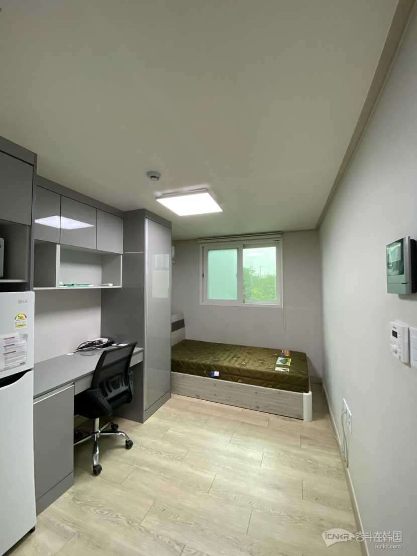 汉阳大往十里 新出电梯oneroom (短期长期都欢迎)