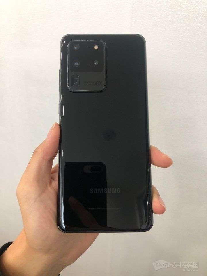 出个三星s20ultra5g大杯黑色256gb99新在保