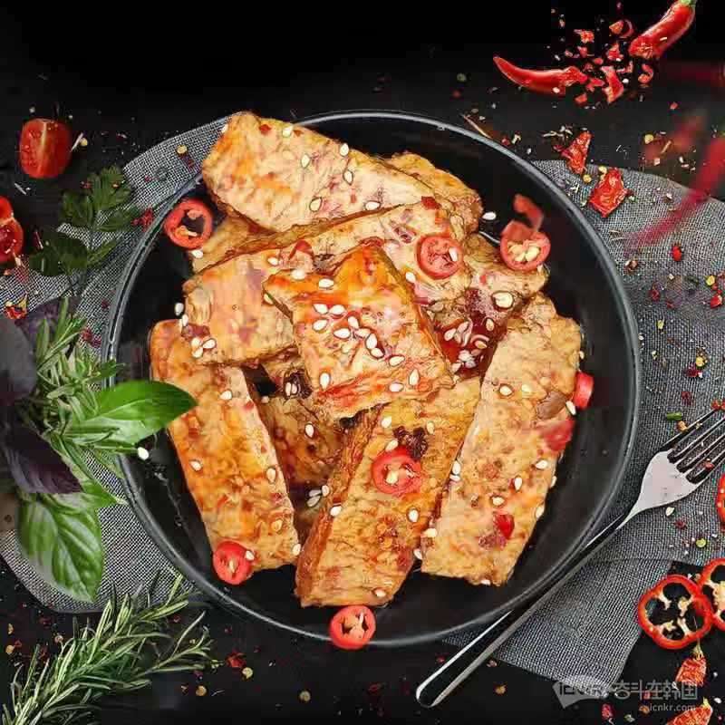 海底捞小火锅,螺蛳粉,素毛肚,辣条,泡椒凤爪,梅林午餐肉