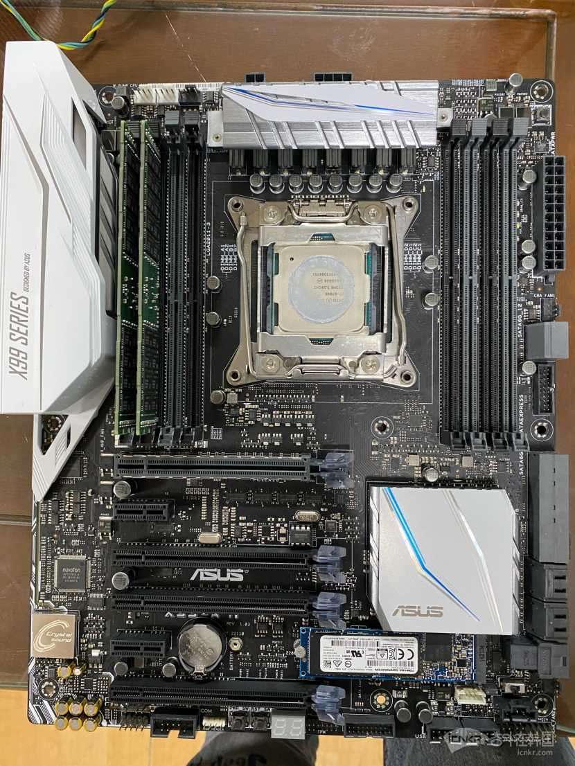 出i76900kasusx99主板内存加硬盘80w