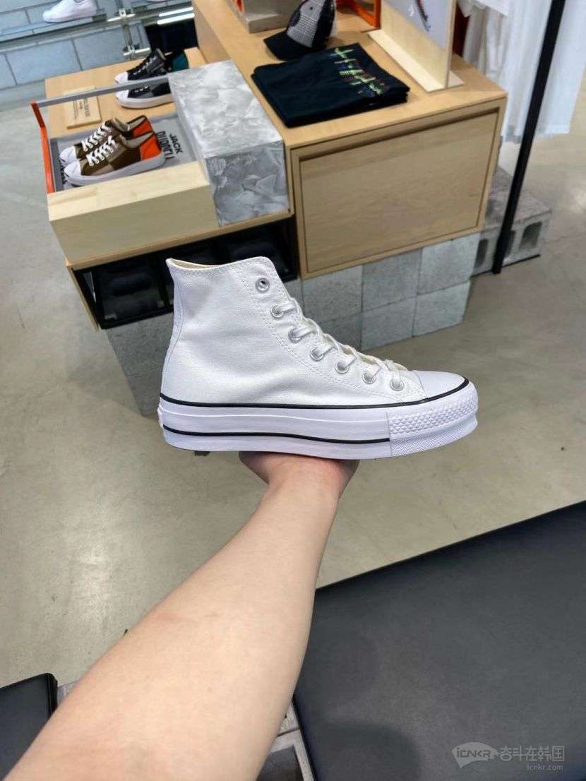 韩国匡威厚底高帮帆布鞋61折出售