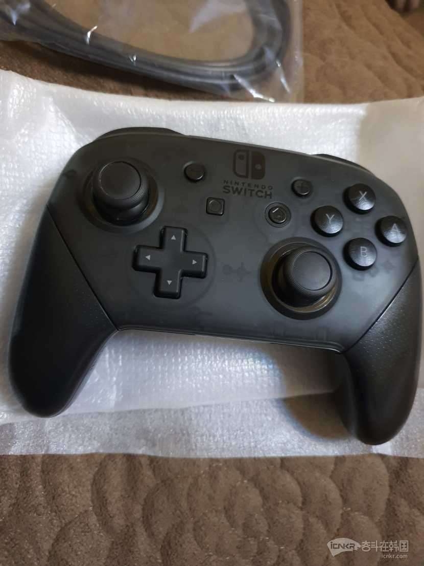 任天堂switchpro手柄国行