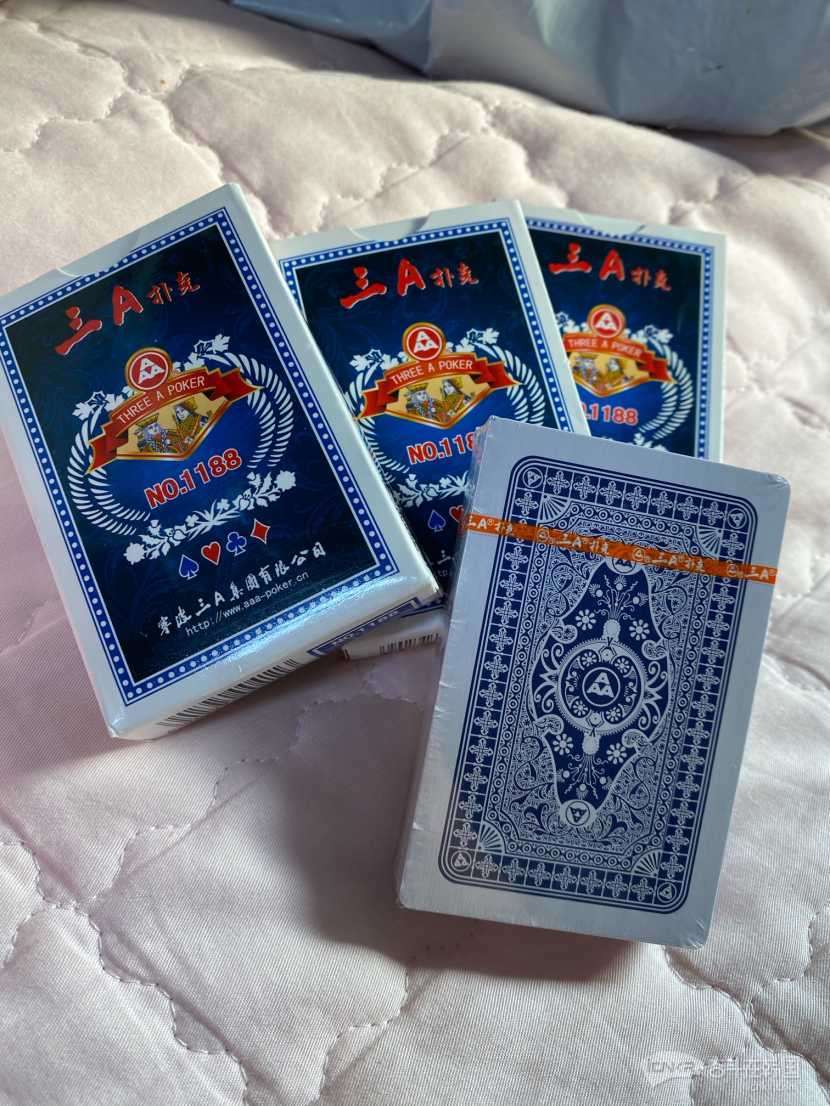 出闲置扑克牌三副