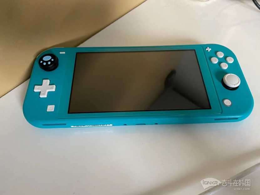 switch lite 蓝绿色