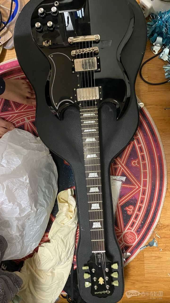 出售二手九成新电吉他易普风恶魔角