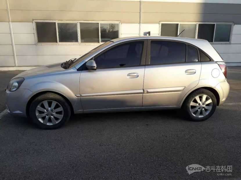 出售起亚汽车pride