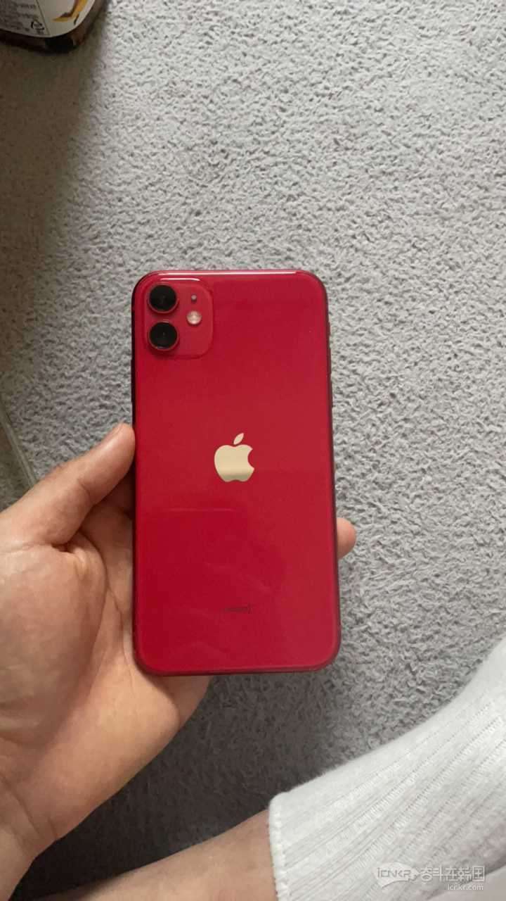 出售苹果11128g红色