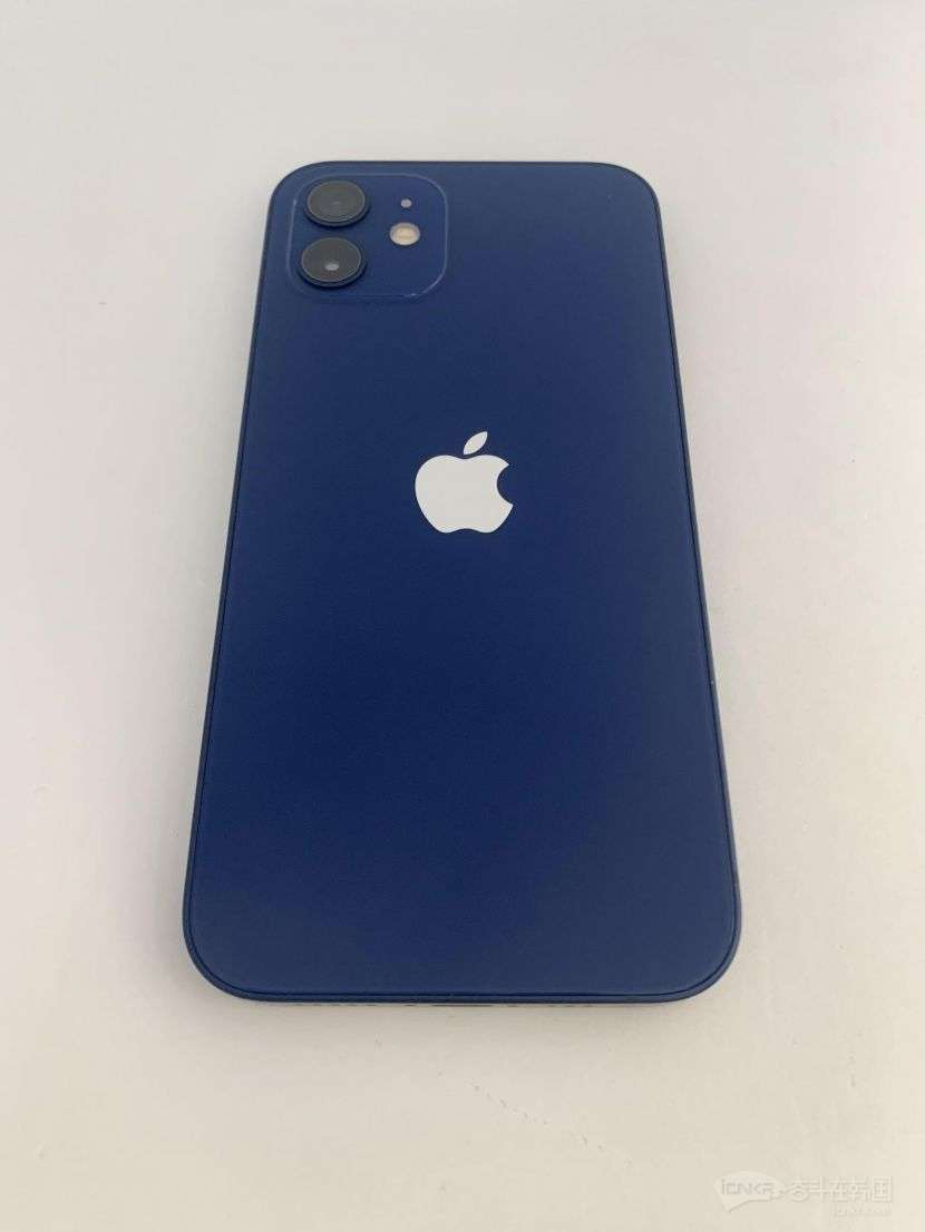 出售99新苹果12128g蓝色电池100