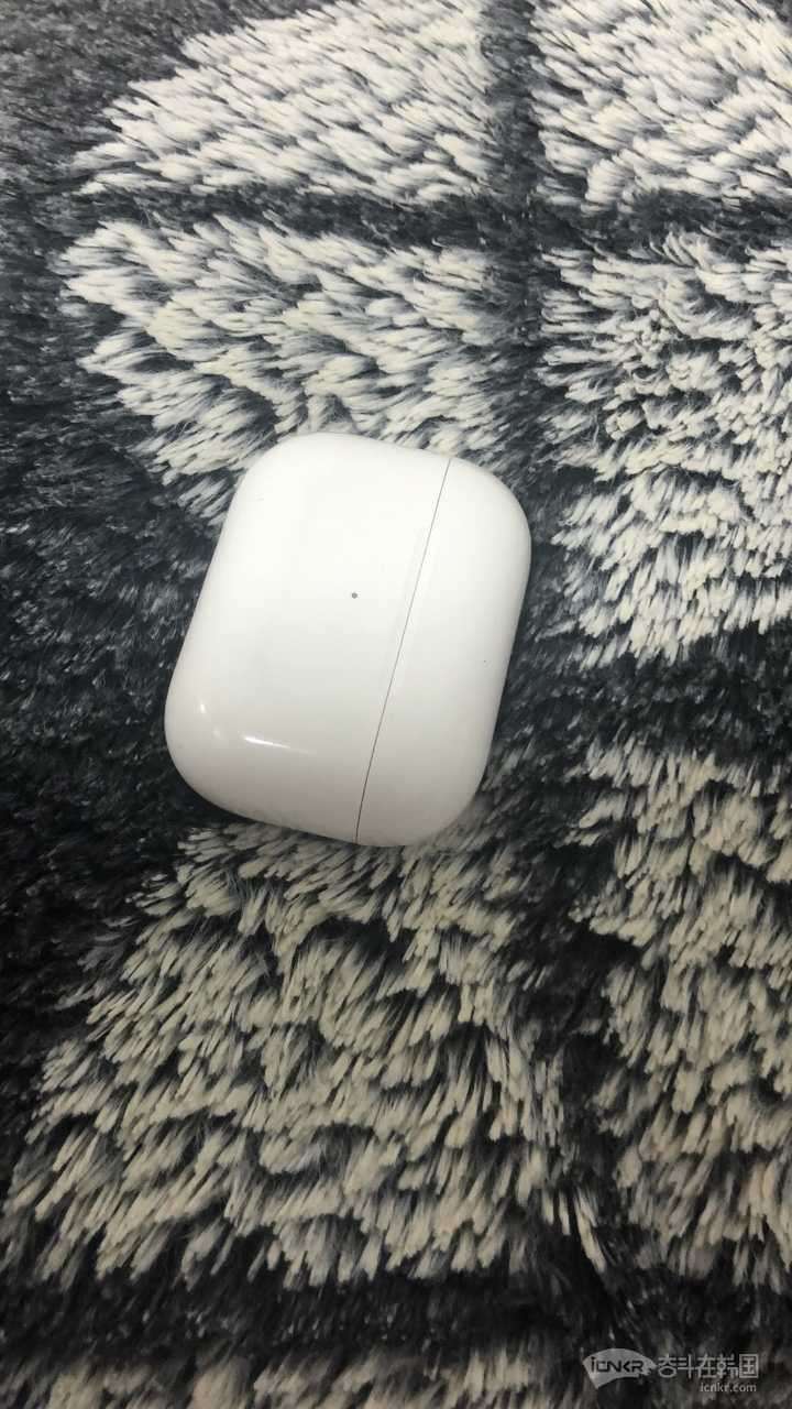 出airpodspro充电盒