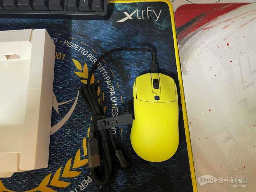 全新鼠标vaxee xe. fps首选!zywoo同款.