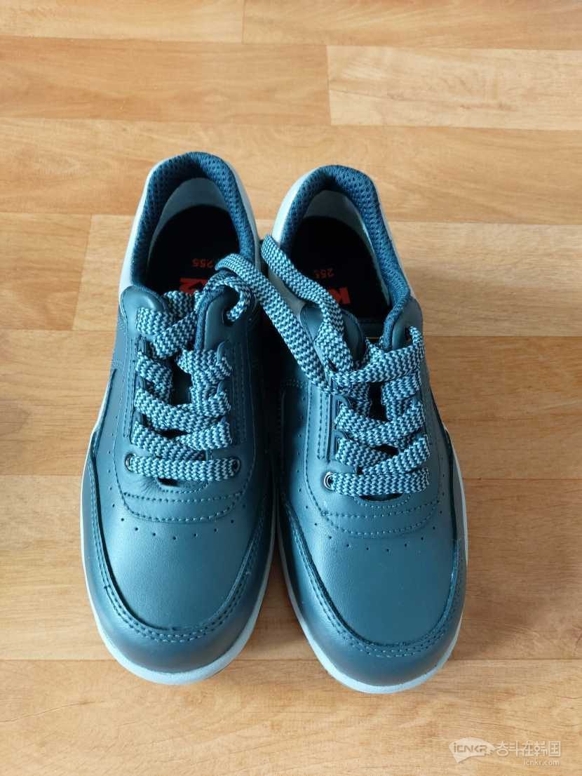 安全鞋k2的2万5,一般的15000,都是255的,衿井自取0109073884-跳蚤