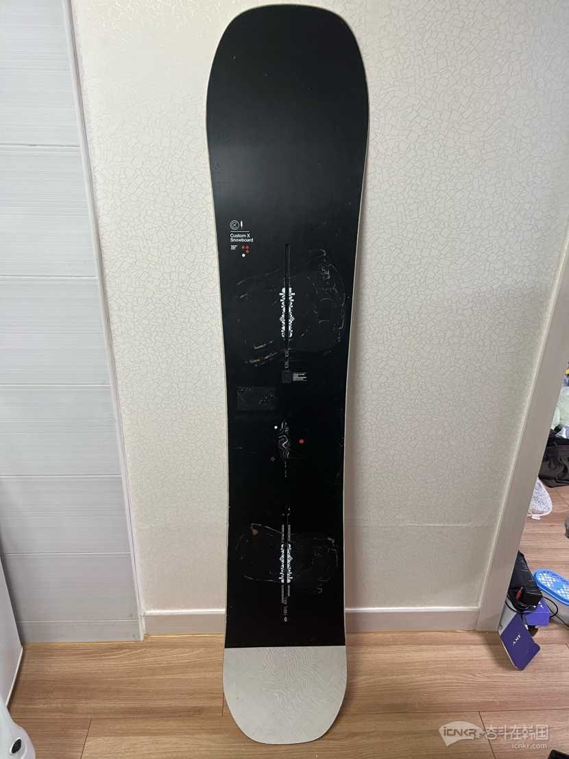 40w出售滑雪板Burton custom x原价100万，162的长度。-跳蚤-综合交易