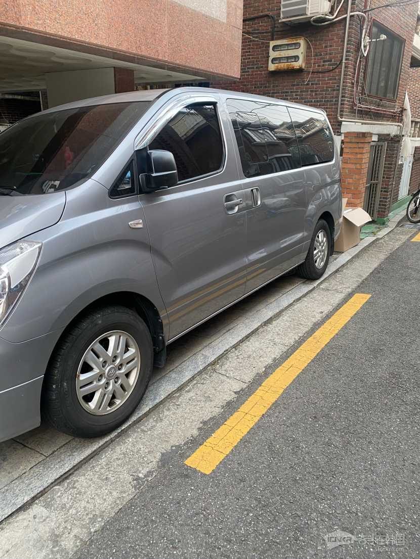 出售16年现代斯塔雷斯 12座